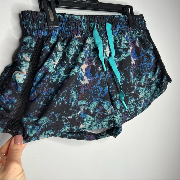 Fabletics Running Workout Shorts Medium Mesh Sides Drawstring Women - Picture 3 of 7